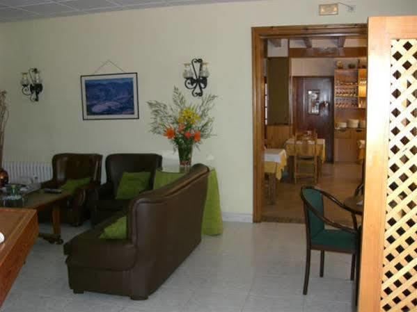 Hotel Bruna Естери д'Анеу Екстериор снимка